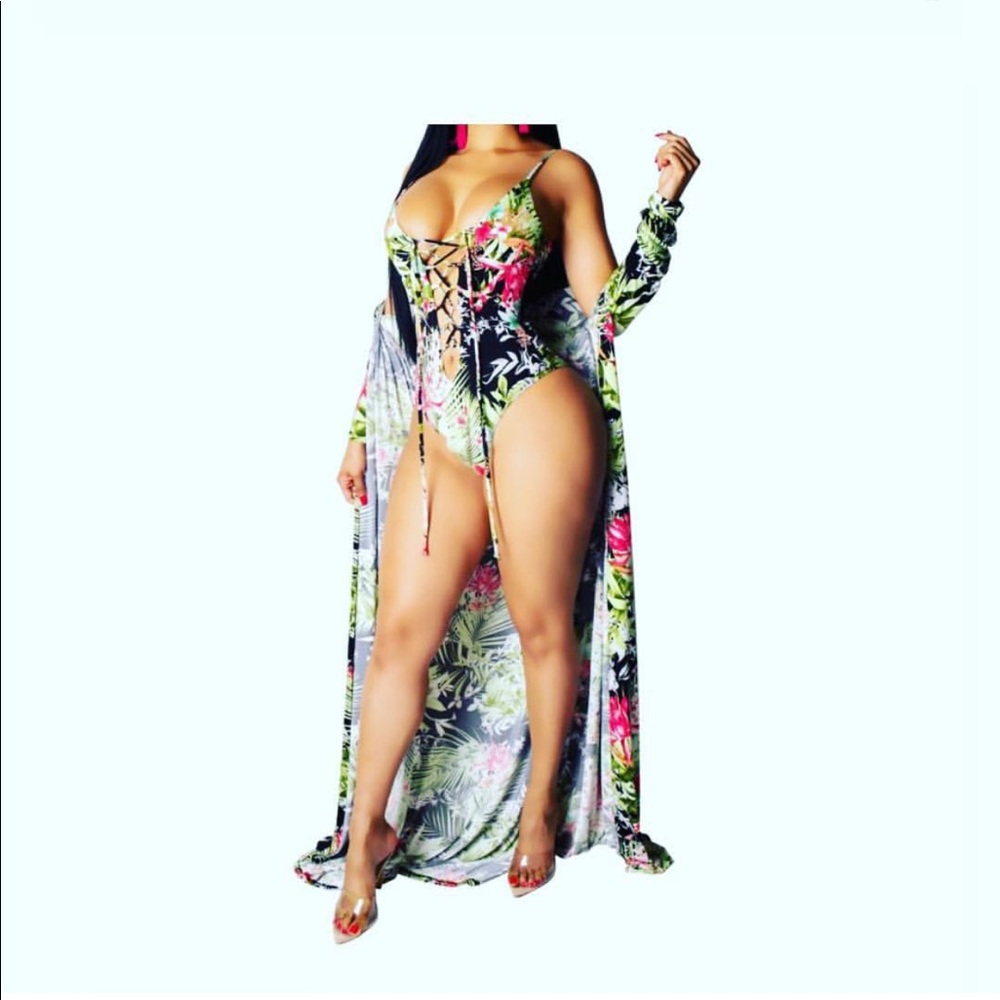 2piece bikini with cardigan last 3‼️